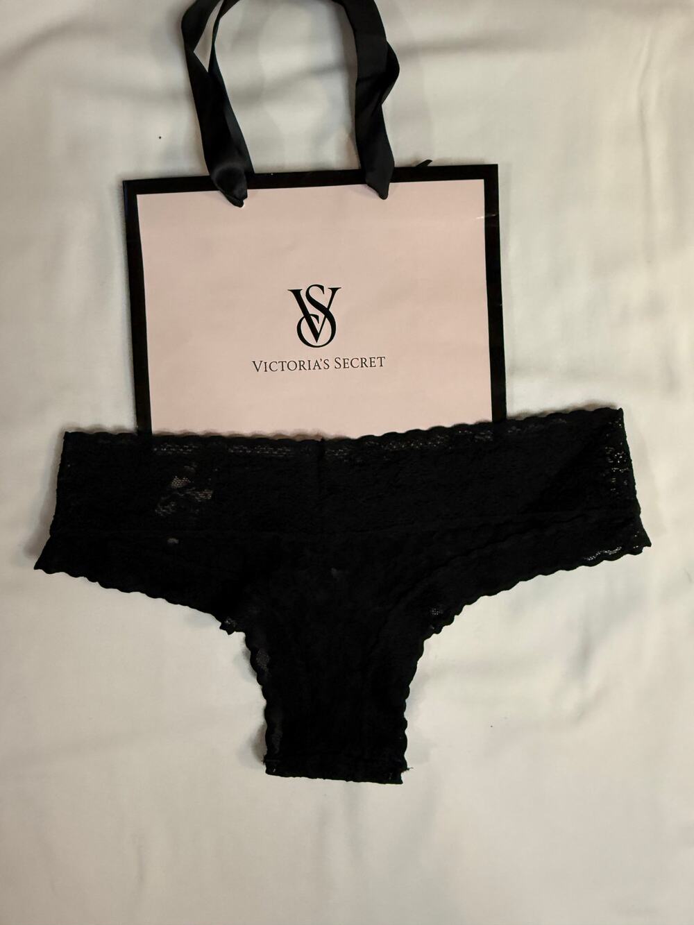 NWT Victoria’s Secret Vintage All Lace Cheeky Panty – Black – Size XS – 2014